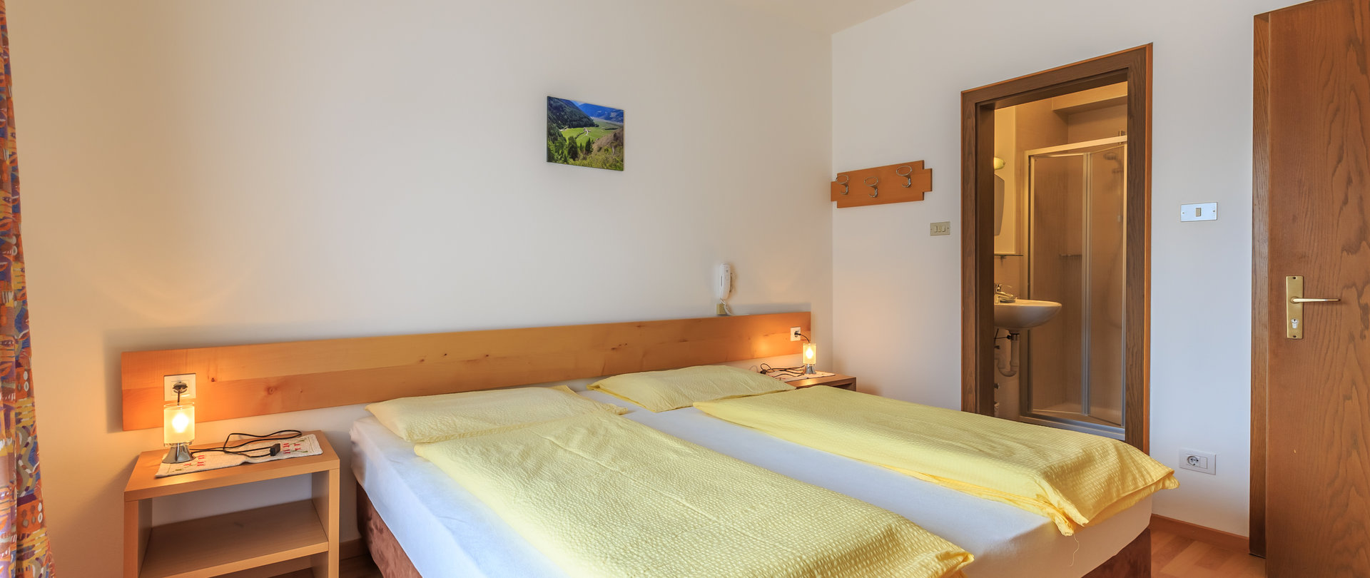© 2025 Hotel Iris