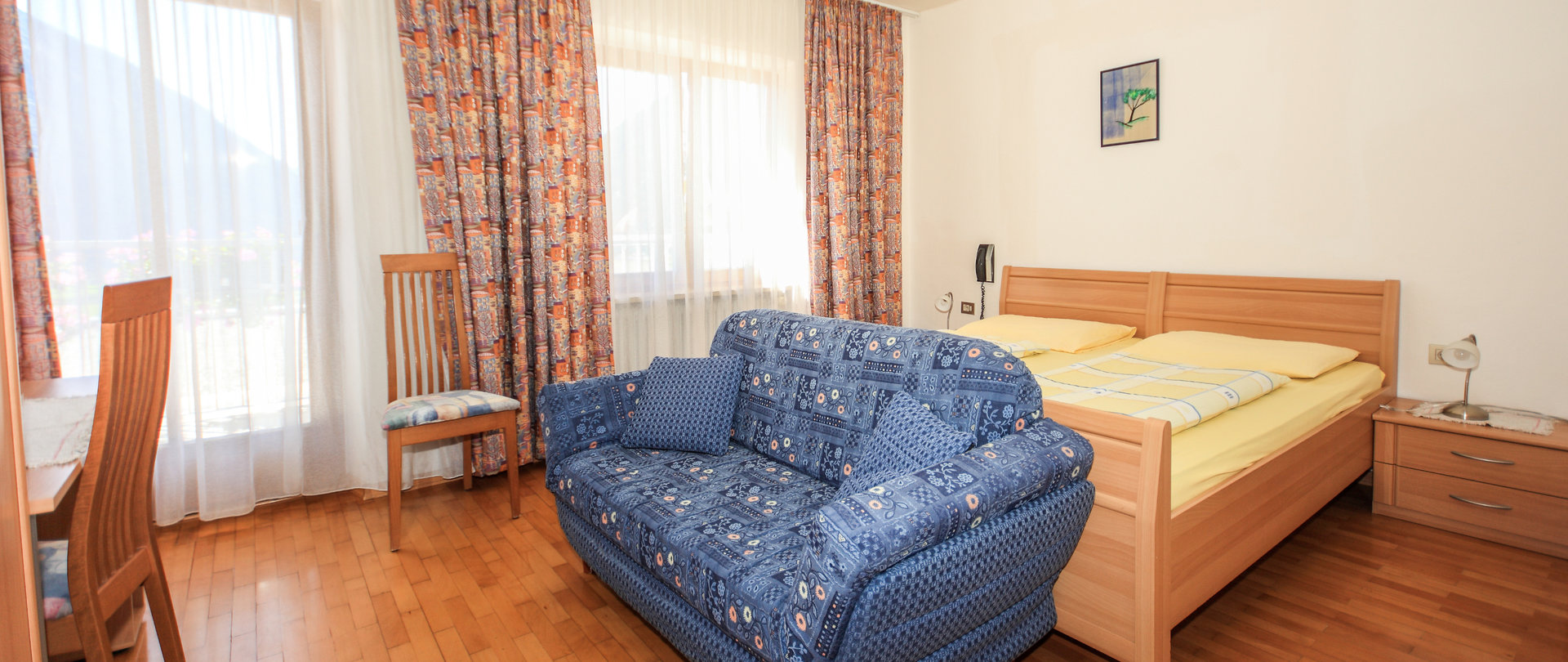 © 2025 Hotel Iris